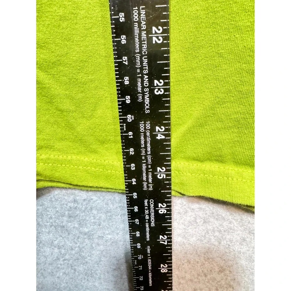 Nike T-Shirt Men Medium Green Graphic Print Logo Crew Neck Short Sleeve Pullover
